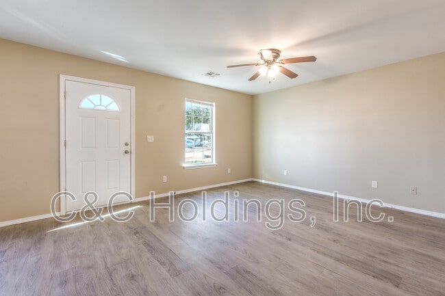 Building Photo - 914 Rockwood Ave