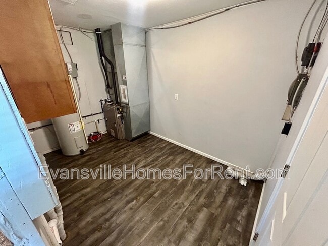 Building Photo - 1801 Sweetser Ave