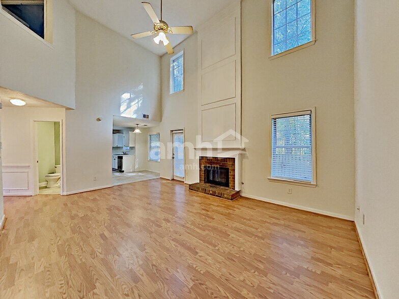 Building Photo - 349 Ethridge Dr NW
