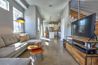 Building Photo - 6505 Porter St