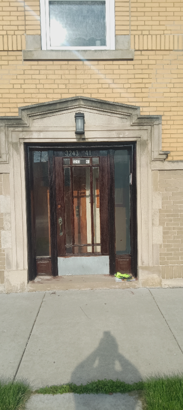 Building Photo - 3237 N Lockwood Ave