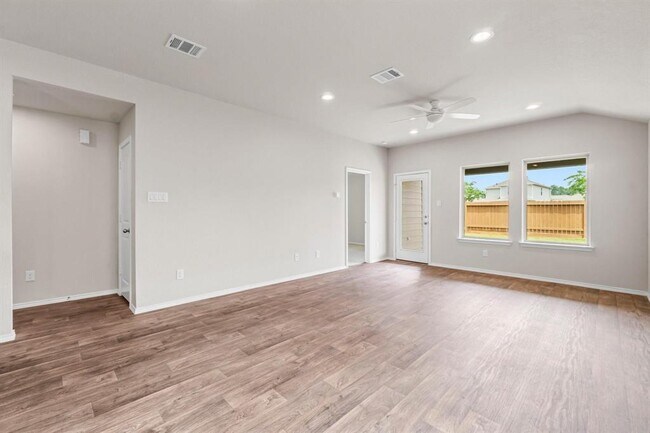 Building Photo - 14409 Sugar Pines Dr