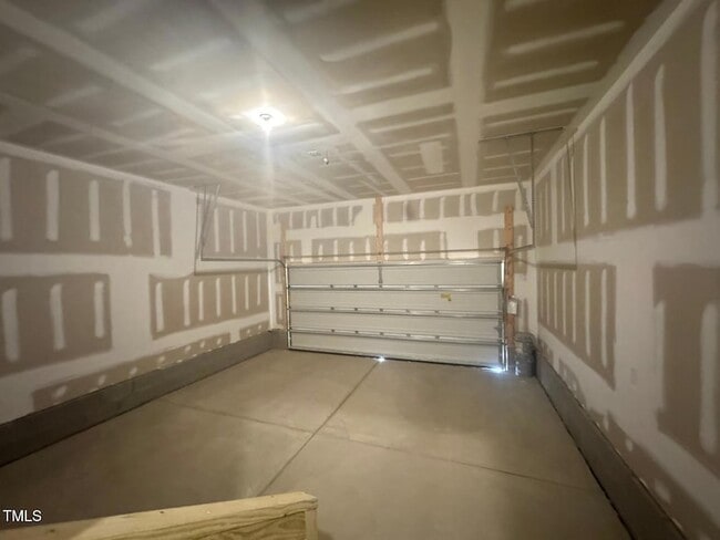 Building Photo - 701 Kerry Cattle Dr