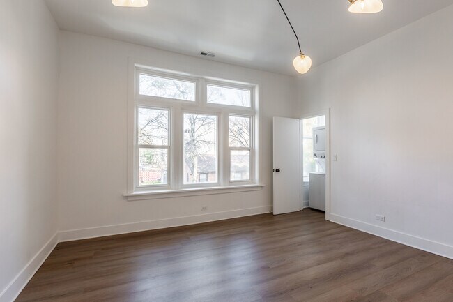 Building Photo - 1456 N Kedzie Ave