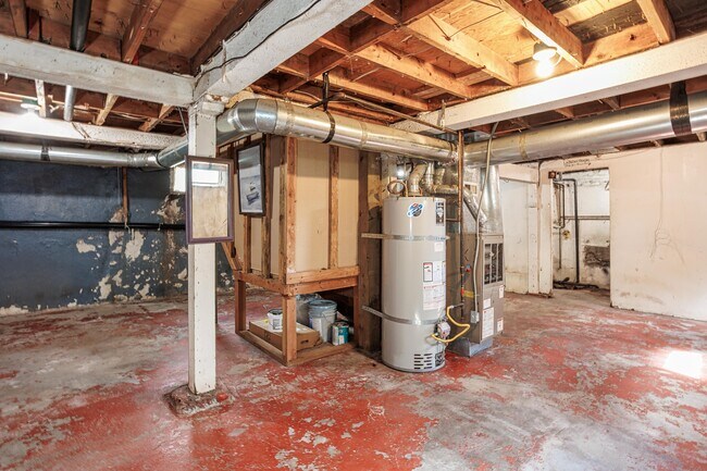 Building Photo - 4313 N Kerby Ave