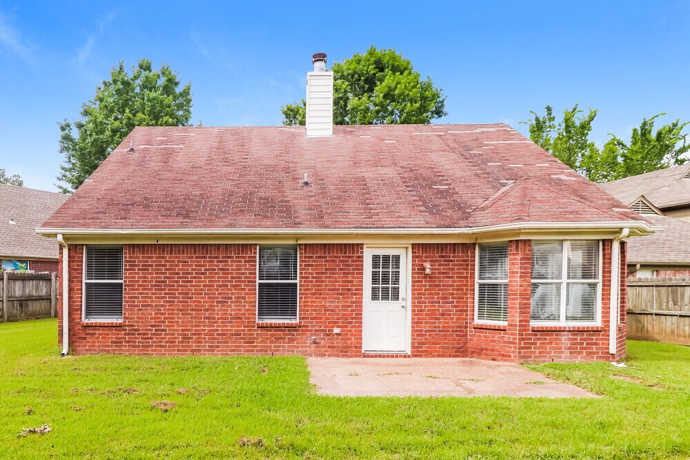 Building Photo - 9703 Java Cove