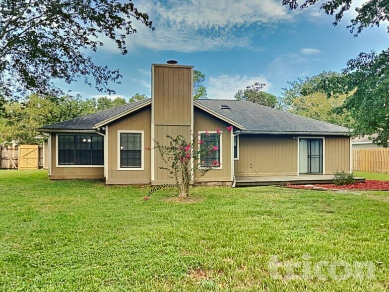 Building Photo - 11931 Marabou Ct S