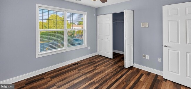 Building Photo - 483 Arwell Ct