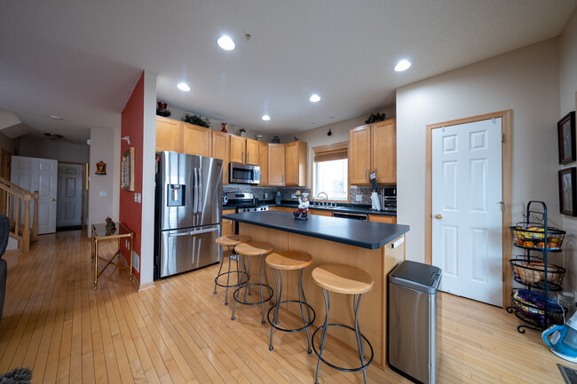 Building Photo - 5157 Yuma Ln N