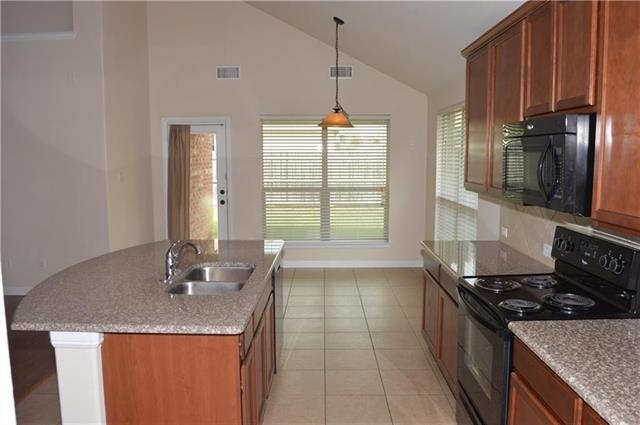 Building Photo - 544 Braewick Dr