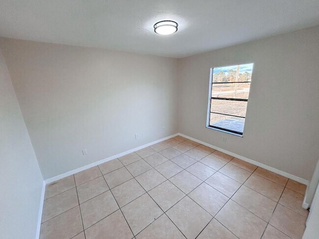 Building Photo - 1901 SW McAllister Ln