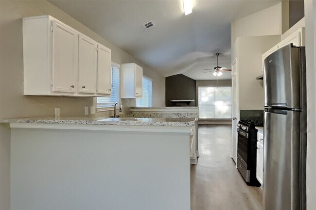 Building Photo - 29118 Stapleford St