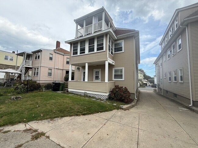 Building Photo - 15 Chauncey St