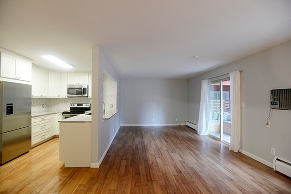 Living Room and Kitchen - 1895 Alpine Ave