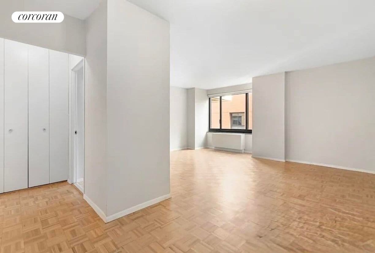 Building Photo - 200 Rector Pl