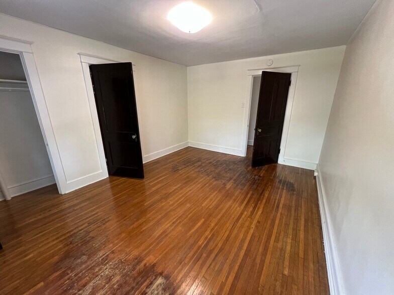 Bedroom 2 - 81 S Pearl St