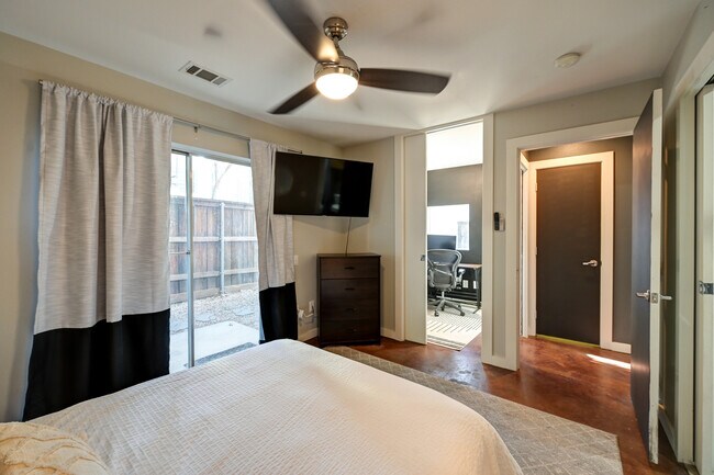 Building Photo - 1214 Urban Lofts Dr