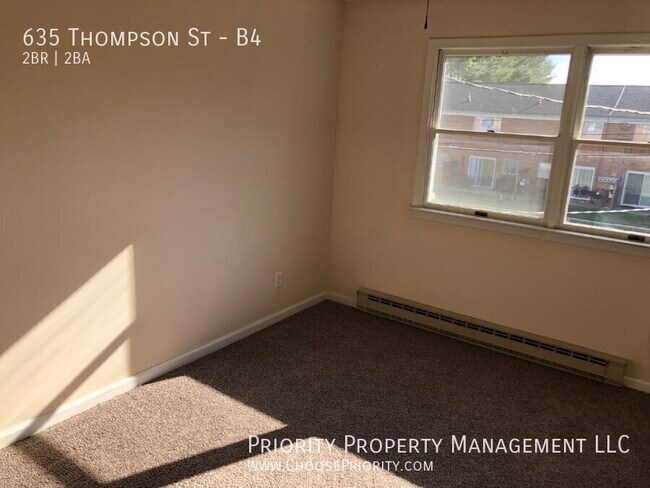 Building Photo - 635 Thompson St