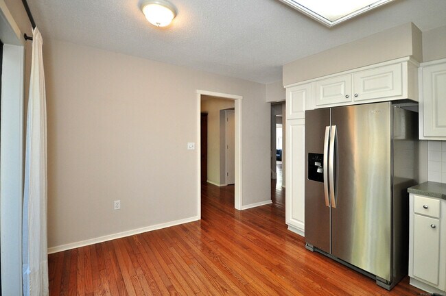 Building Photo - 16 Applewood Ln