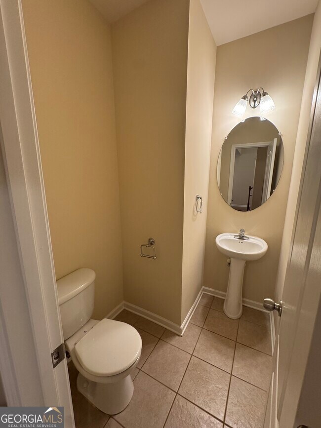 Building Photo - 1455 Blackstone Way