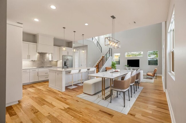 Primary Photo - 3209 Govalle Ave