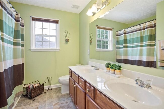 Building Photo - 130 S Links Dr