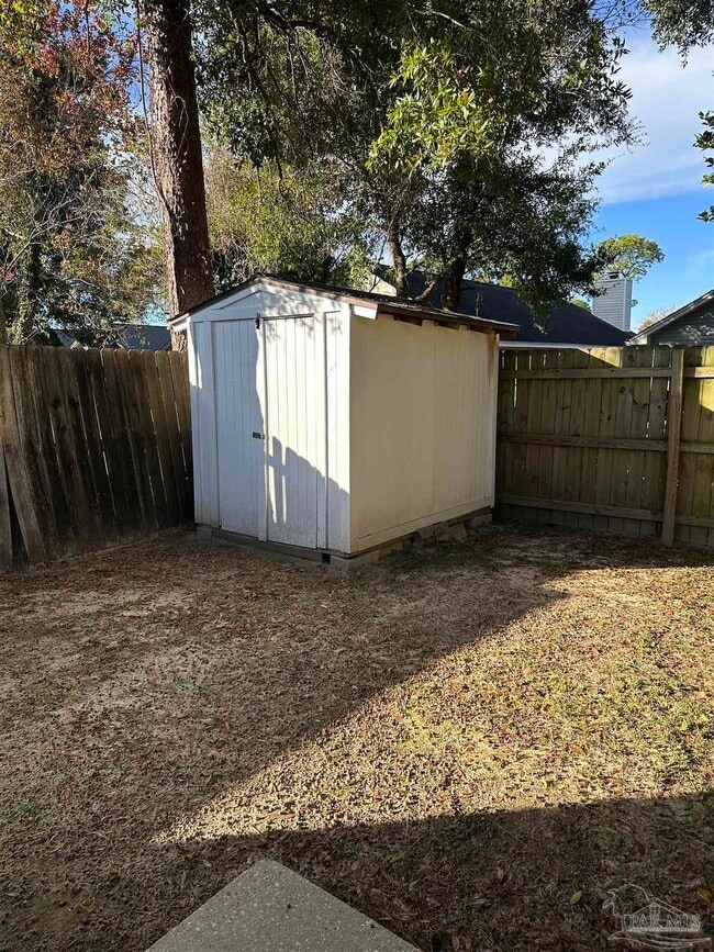 Building Photo - 132 Wildflower Ln