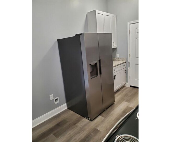 Building Photo - 2101 McHenry St