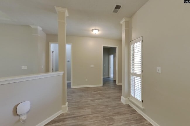 Building Photo - 110 Fawnhill Ct