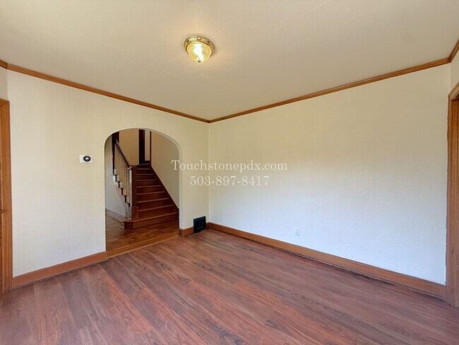 Building Photo - Timeless East Portland 3 Bed Home w/Backyard, Hardwood Floors, & Bonus Lower Level