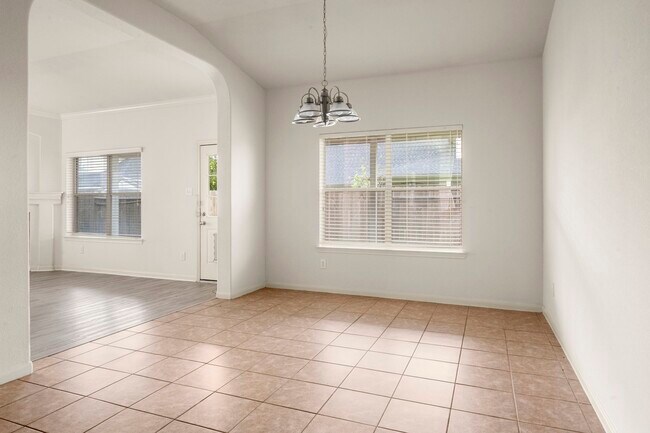Building Photo - 7803 Blue Lake Dr