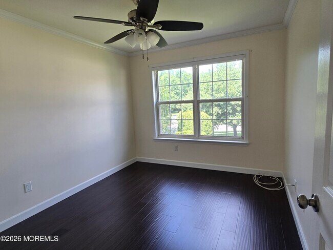 Building Photo - 761 Banyan Ct