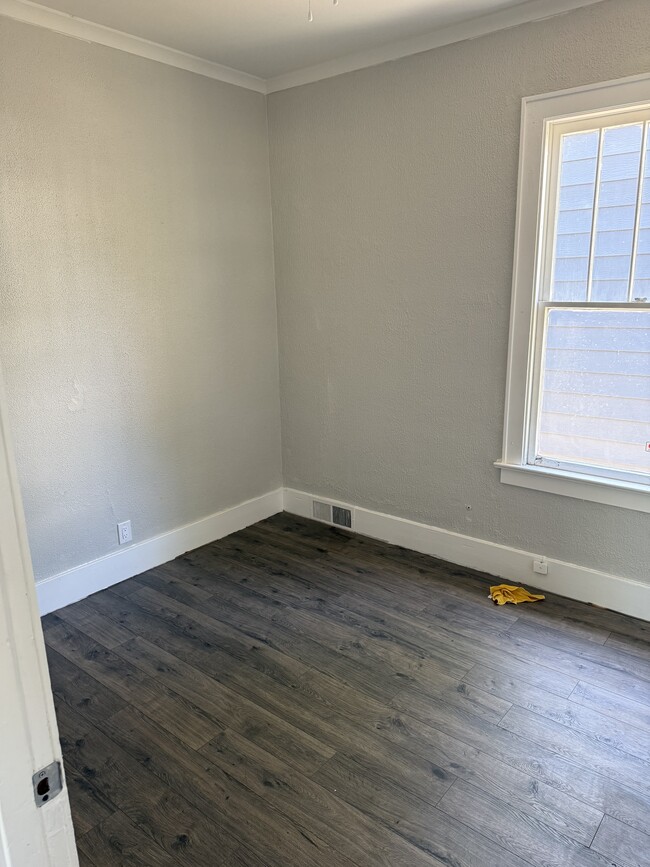 Building Photo - 3004 W Meidroth St