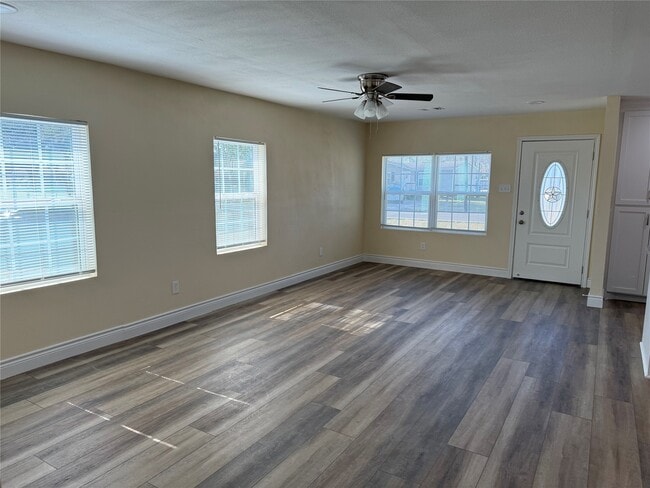 Building Photo - 2623 Morning Glory Dr