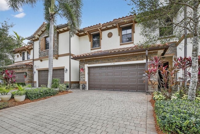 Building Photo - 12140 Village Pl