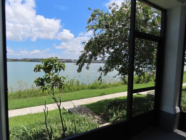 Building Photo - Waterside Point Townhome