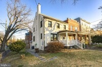 Building Photo - 1900 Q St SE