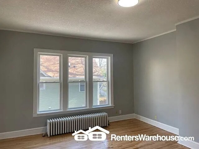 Interior Photo - 972 Ashland Ave