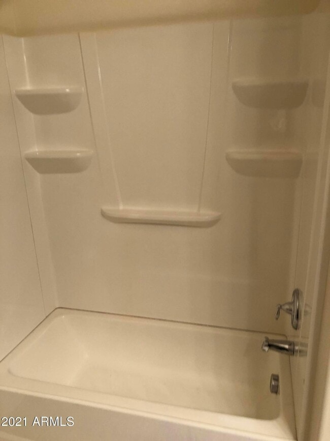 Building Photo - 8457 N 61st Ln