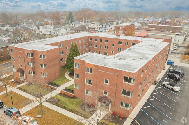 Building Photo - The Huntington