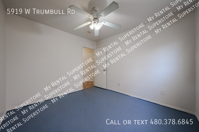 Building Photo - 5919 W Trumbull Rd