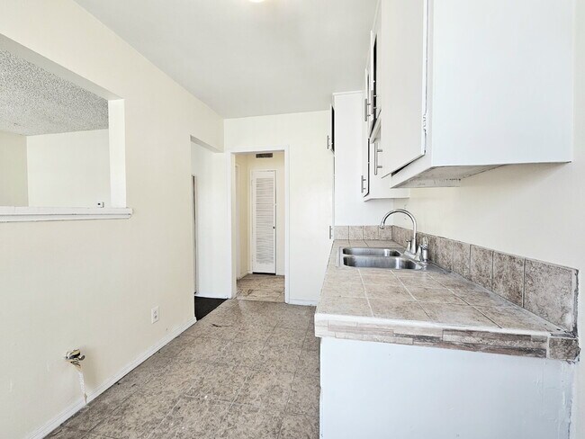 Building Photo - Spacious 1-Bedroom Home with Large Yard!!!