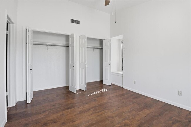 Building Photo - 100 Bay Point Dr