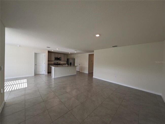 Building Photo - 8661 Triumph Cir