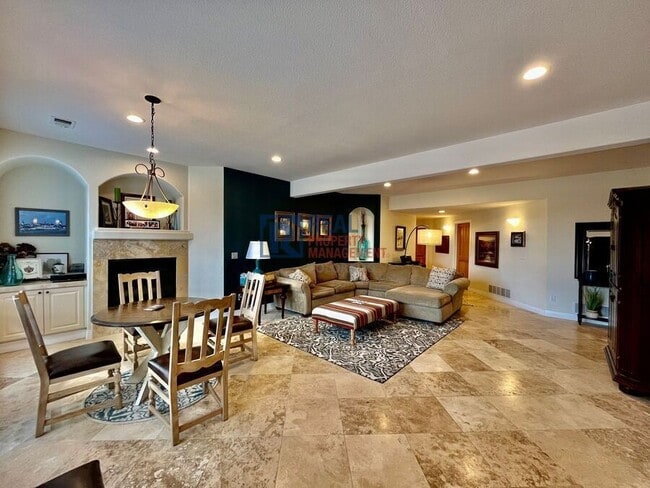 Building Photo - 5638 Red Fern Ct