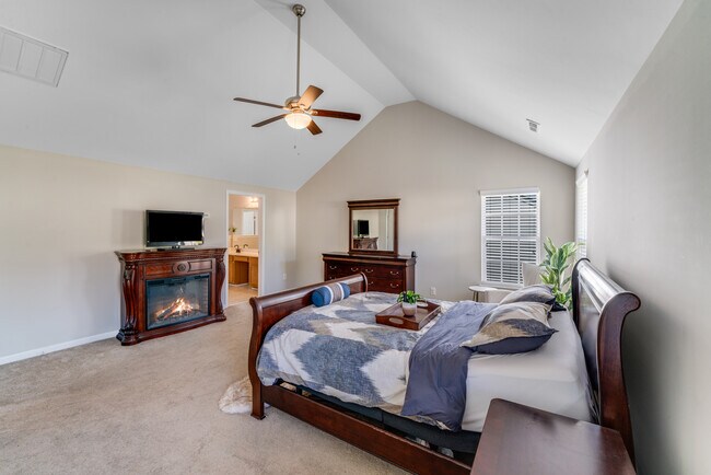 Master Bedroom - 9535 Currier Rd