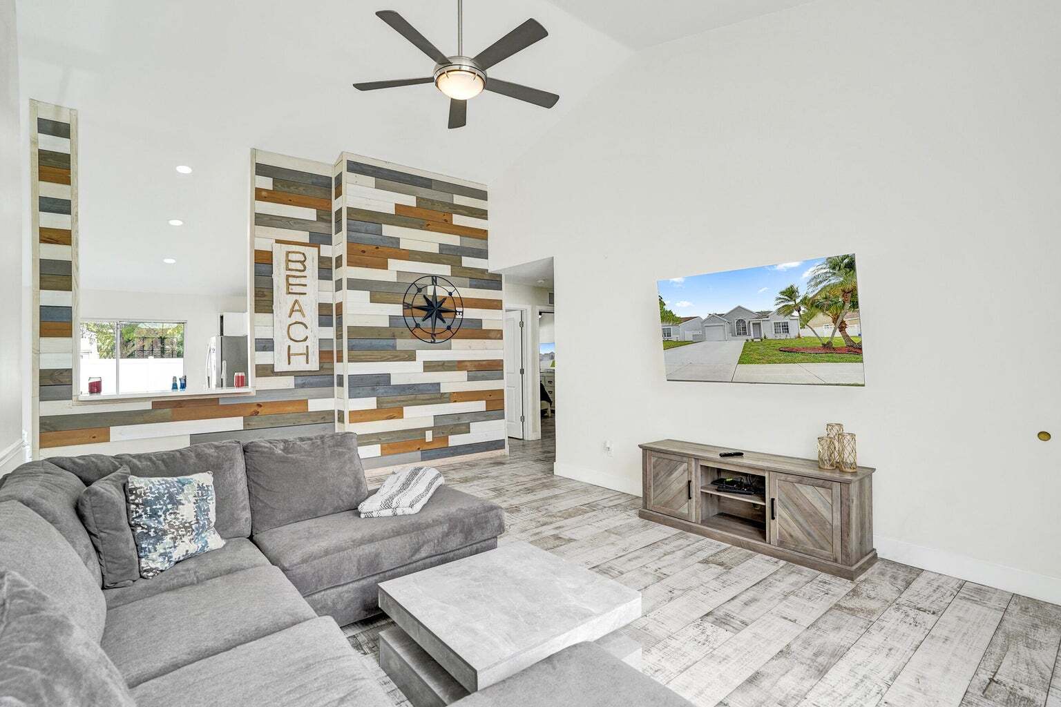 Building Photo - 8467 Dynasty Dr