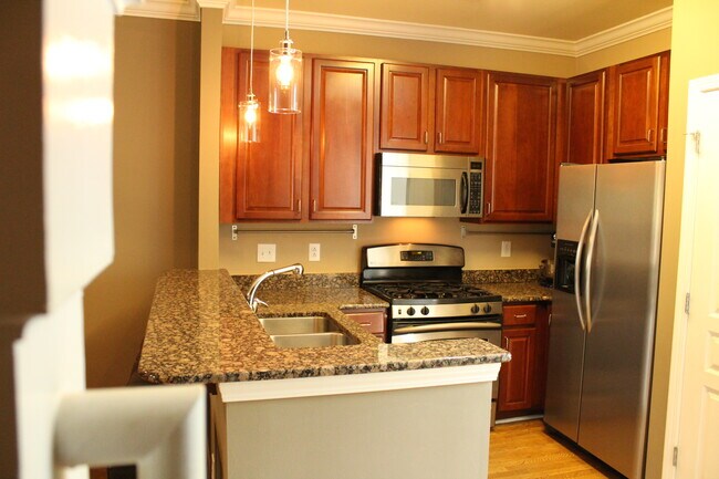 Primary Photo - 1035 S Sycamore Green Pl