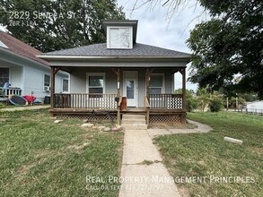 Building Photo - 2829 Seneca St