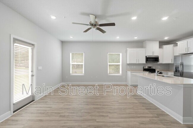 Building Photo - 7104 Cedar Grv Wy